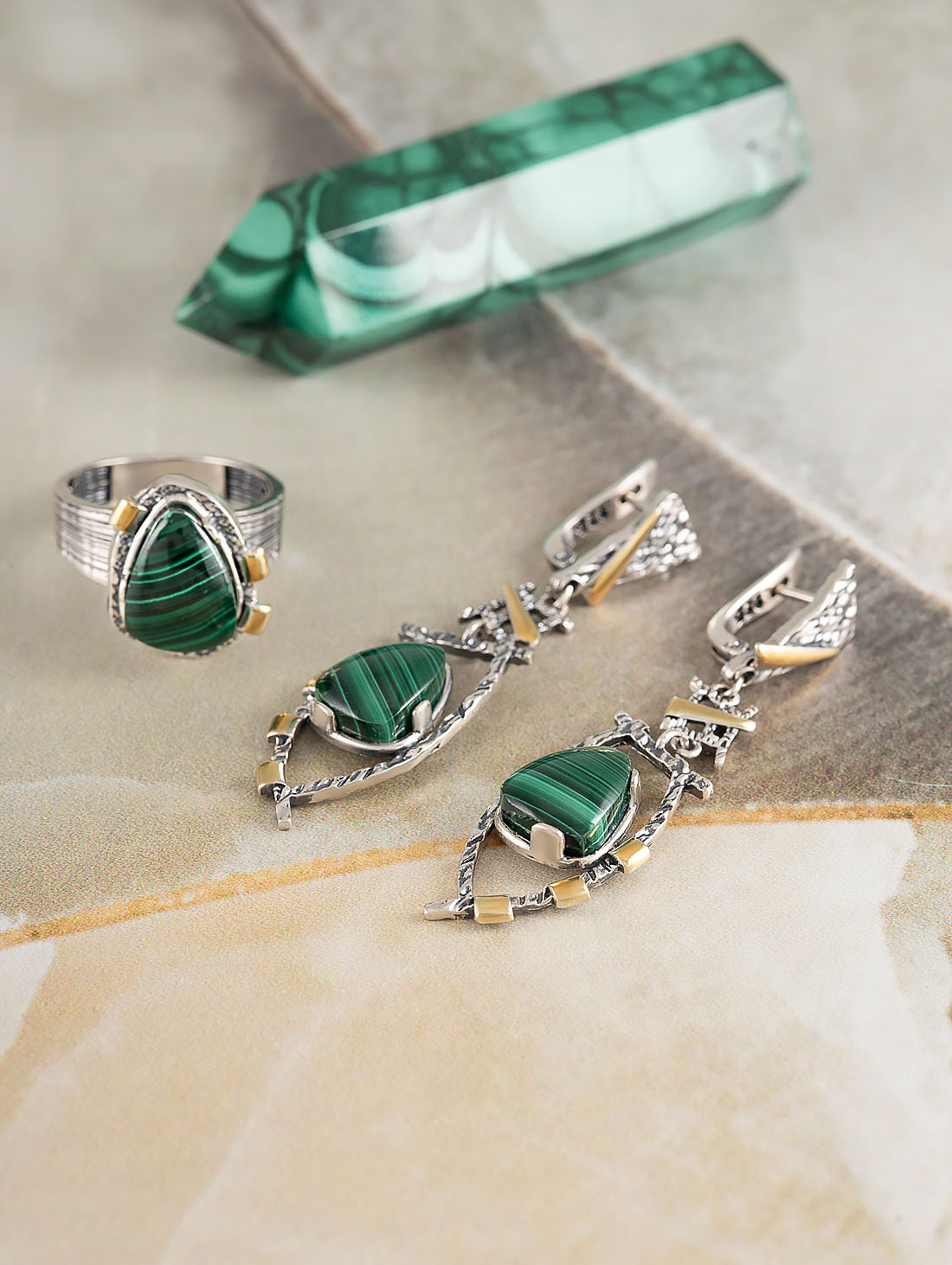 Err1462z Малахит Серьги (Ag 925)