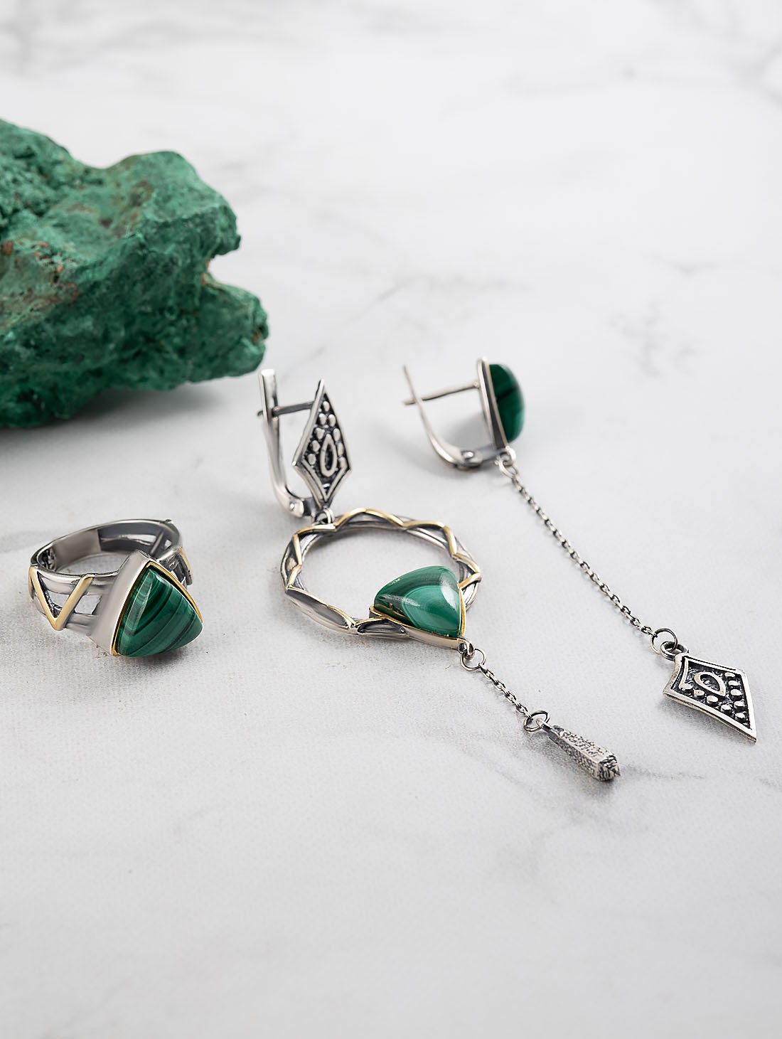 Err1199z Малахит Серьги (Ag_925)