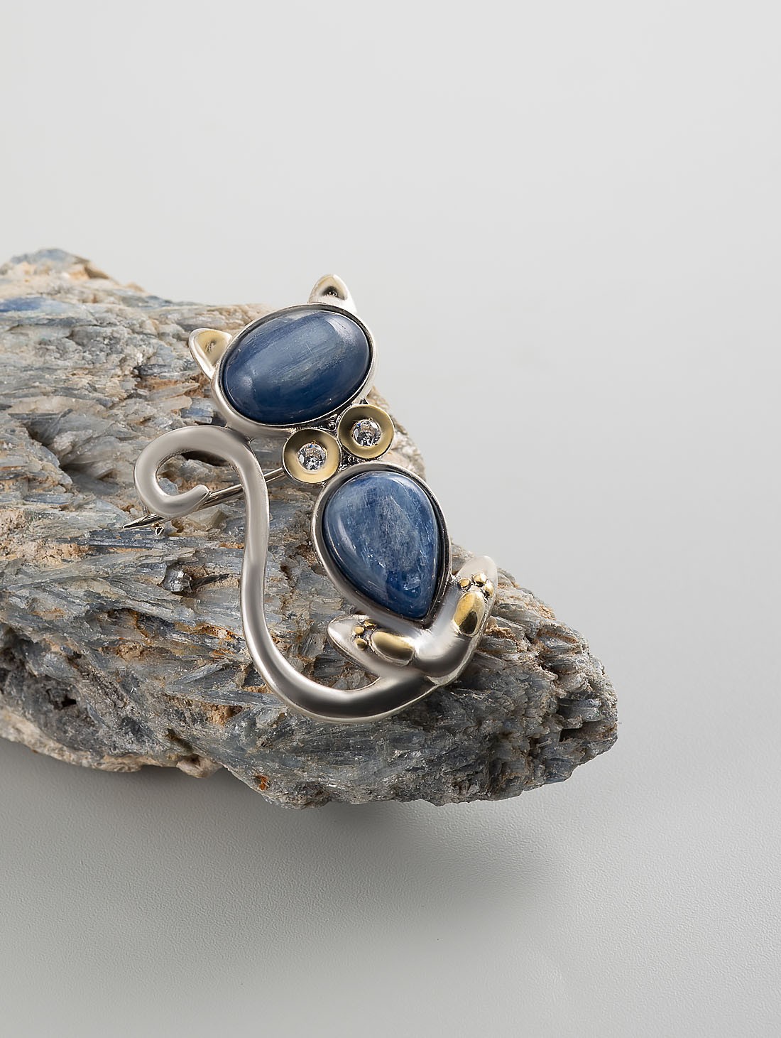 Brr1263z Кианит Брошь (Ag 925)