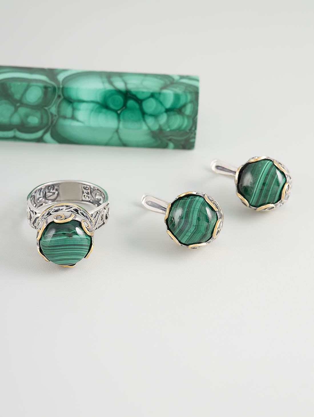 Err1351z Малахит Серьги (Ag 925)