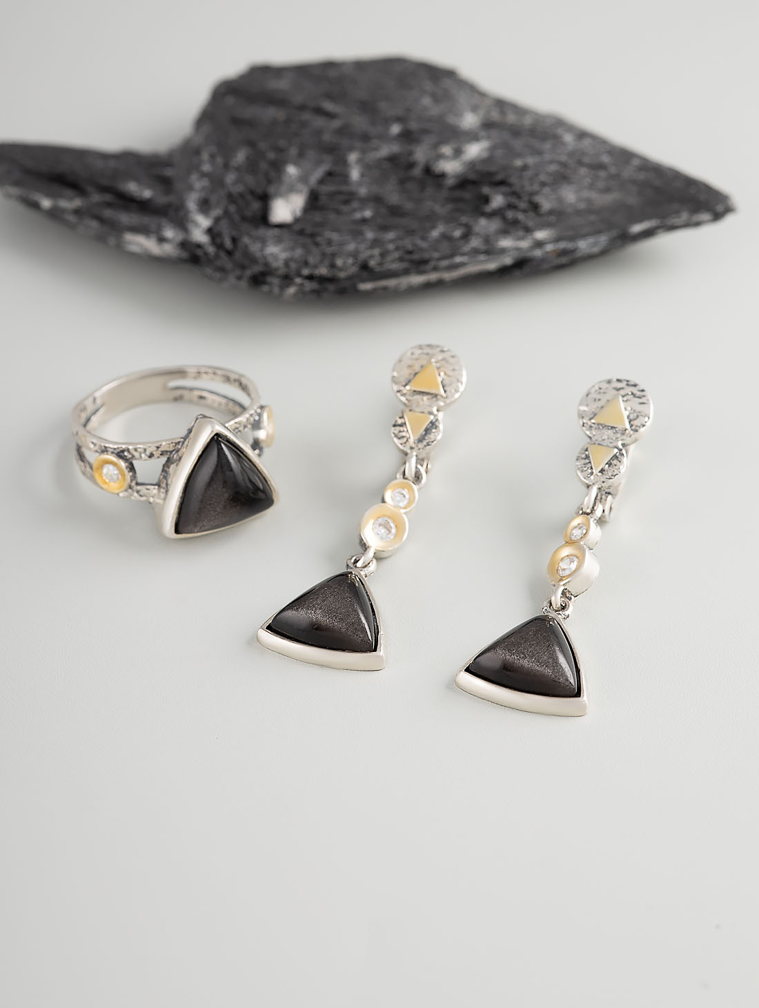 Err1254z Обсидиан Серьги (Ag 925)