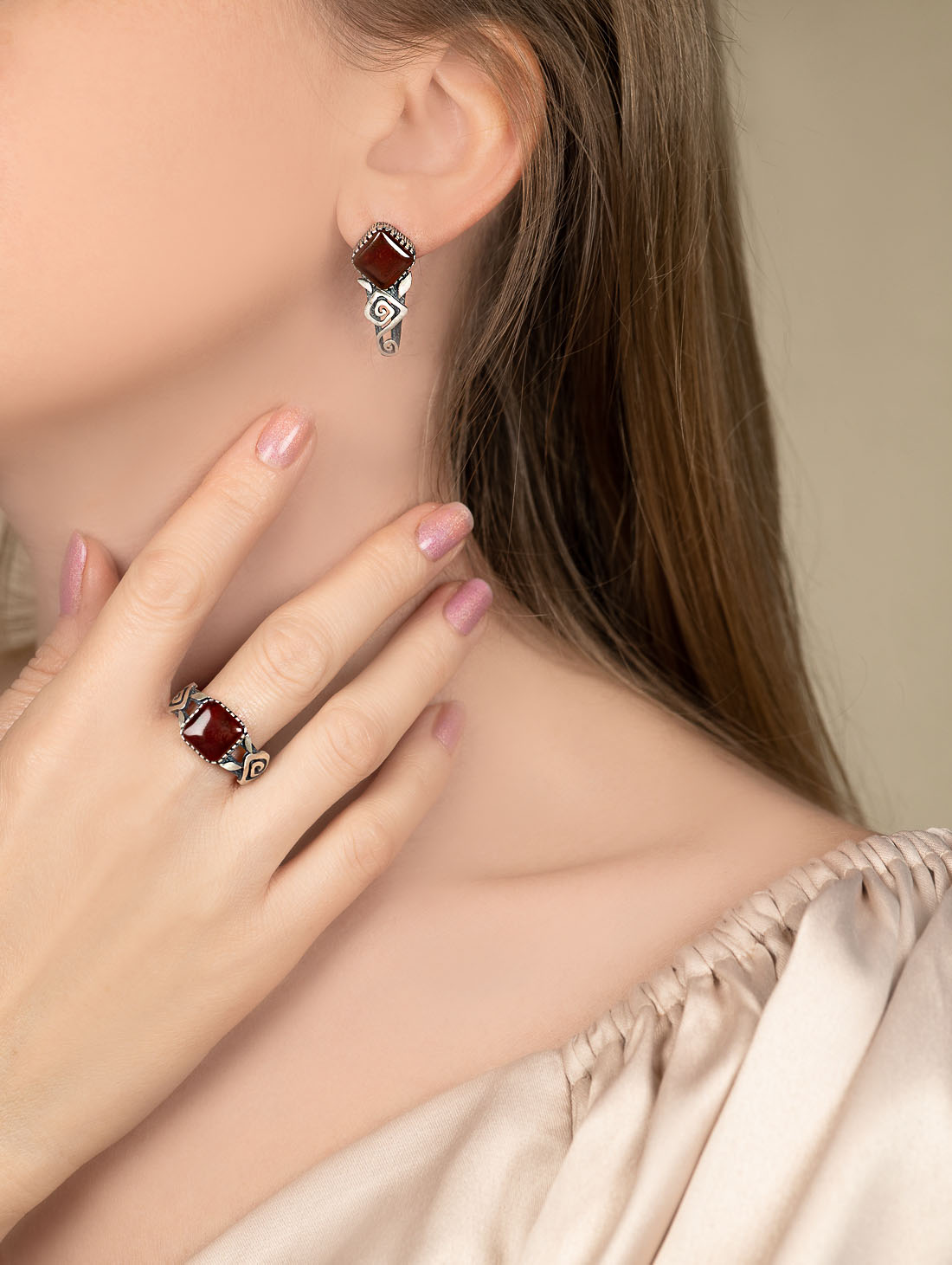 Err1496 Сердолик Серьги (Ag 925)