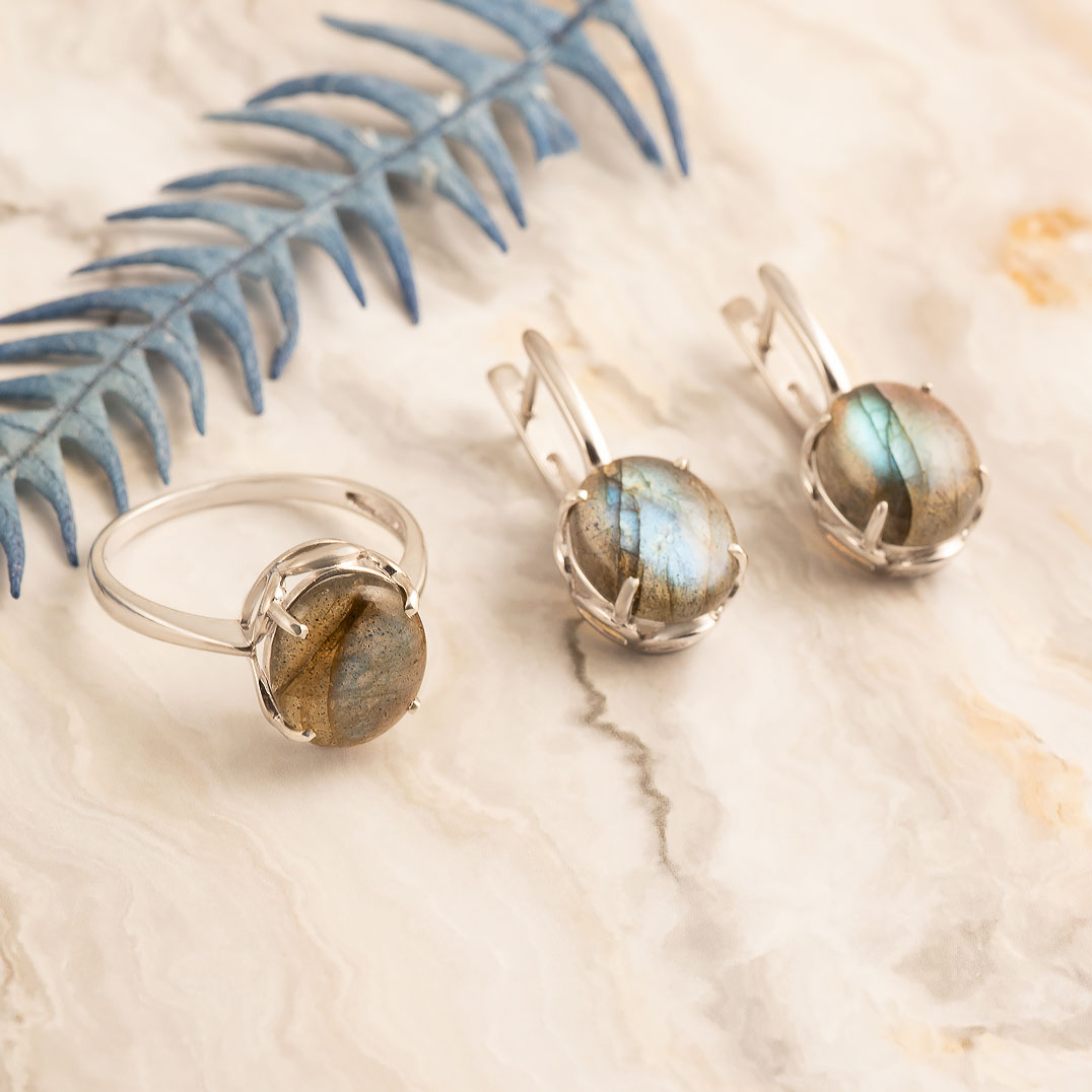 0584R Лабрадор Кольцо (Ag 925)