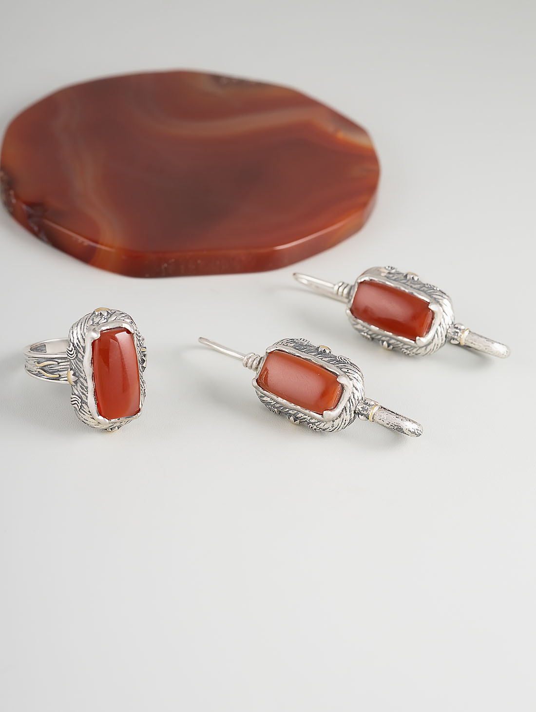 Err1350z Сердолик Серьги (Ag 925)