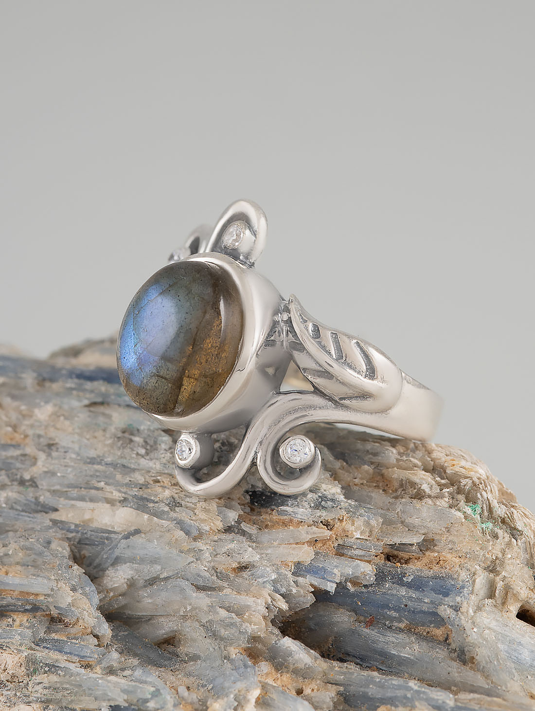 13063 Кольцо (Ag 925)