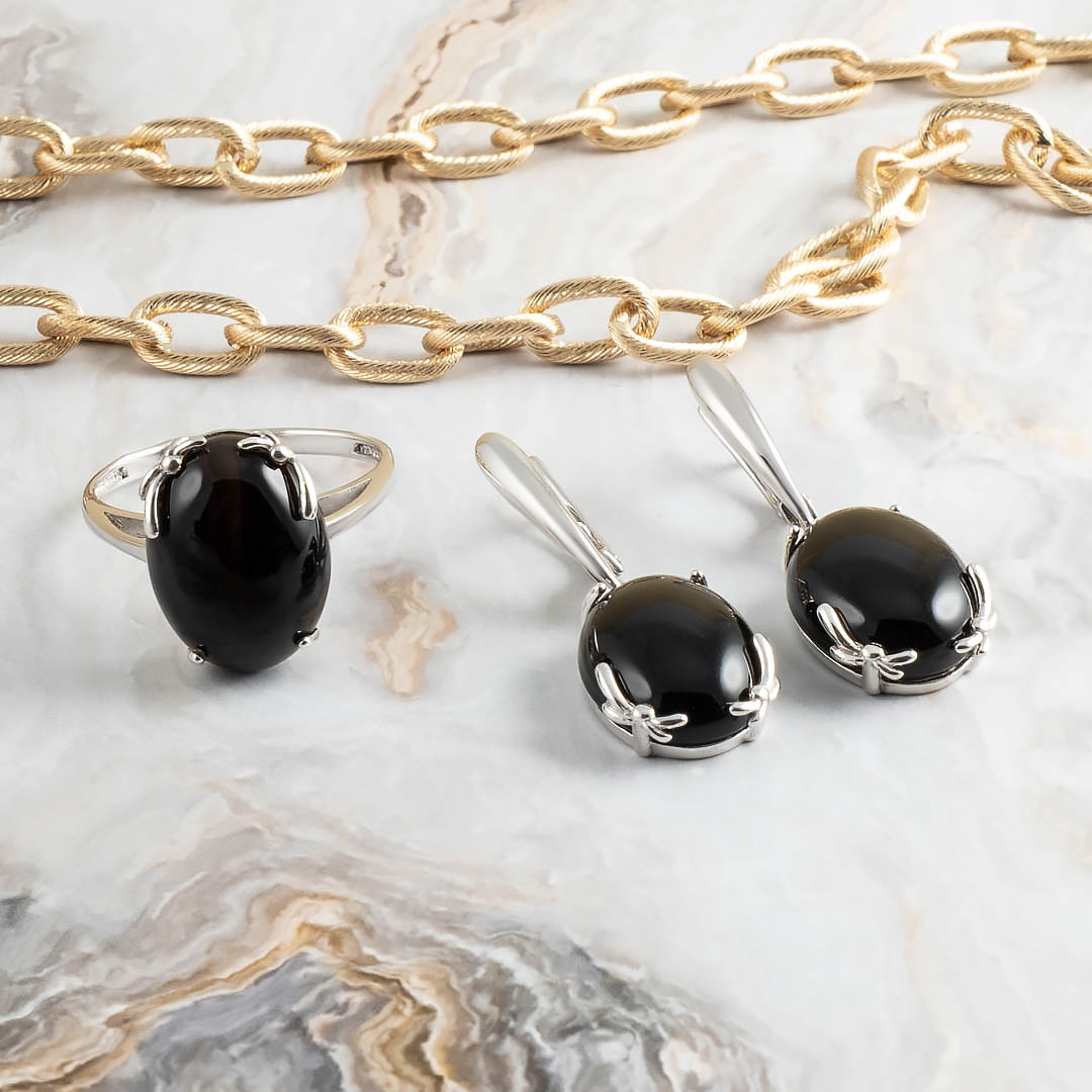 0556R Агат черн Кольцо (Ag 925)