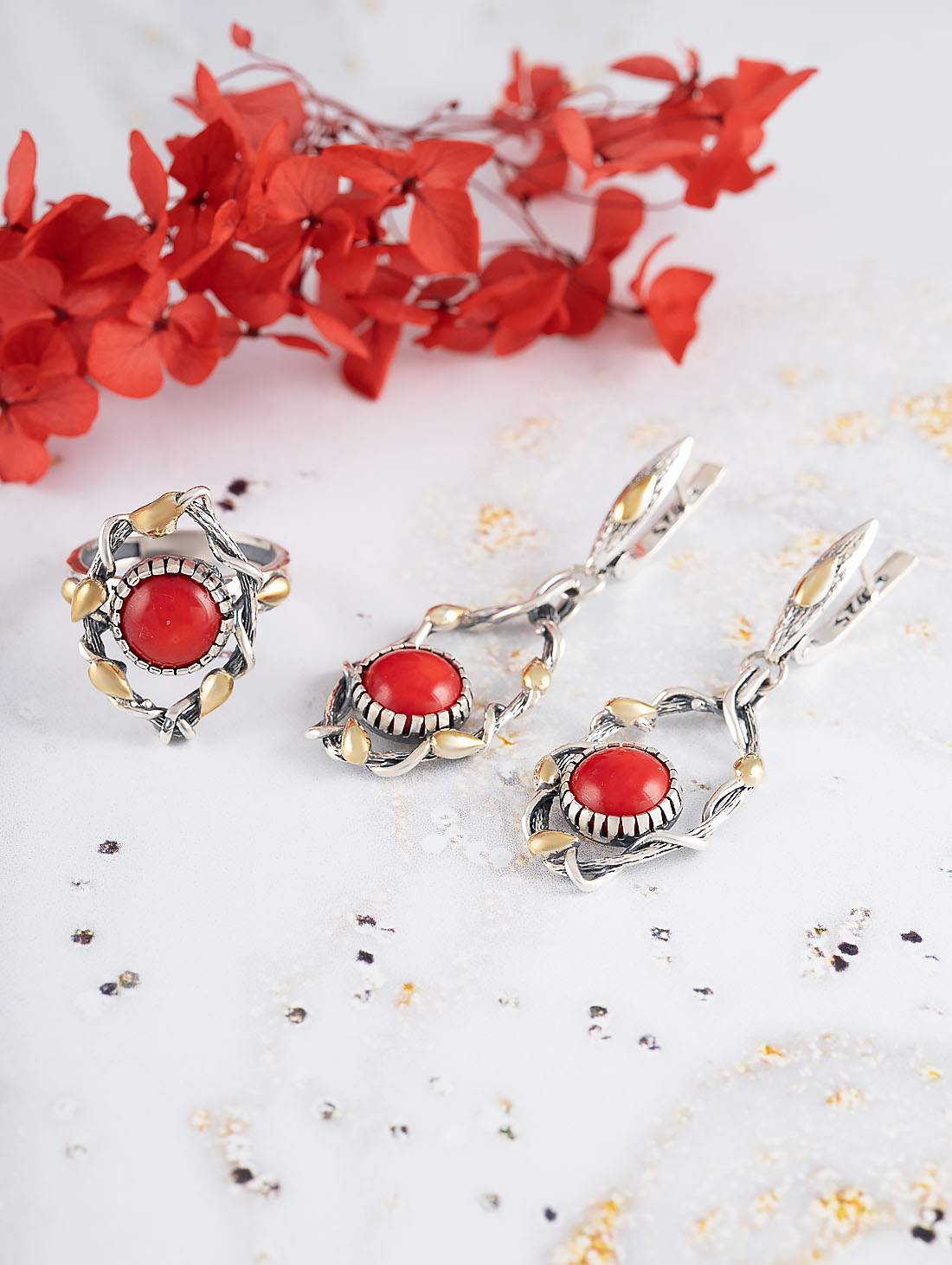 Err1476z Коралл Серьги (Ag 925)