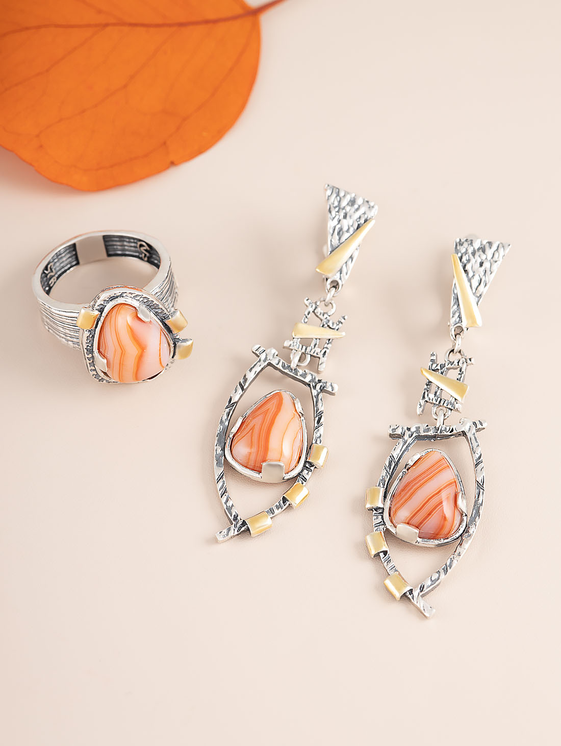 Err1462z Сердолик Серьги (Ag 925)