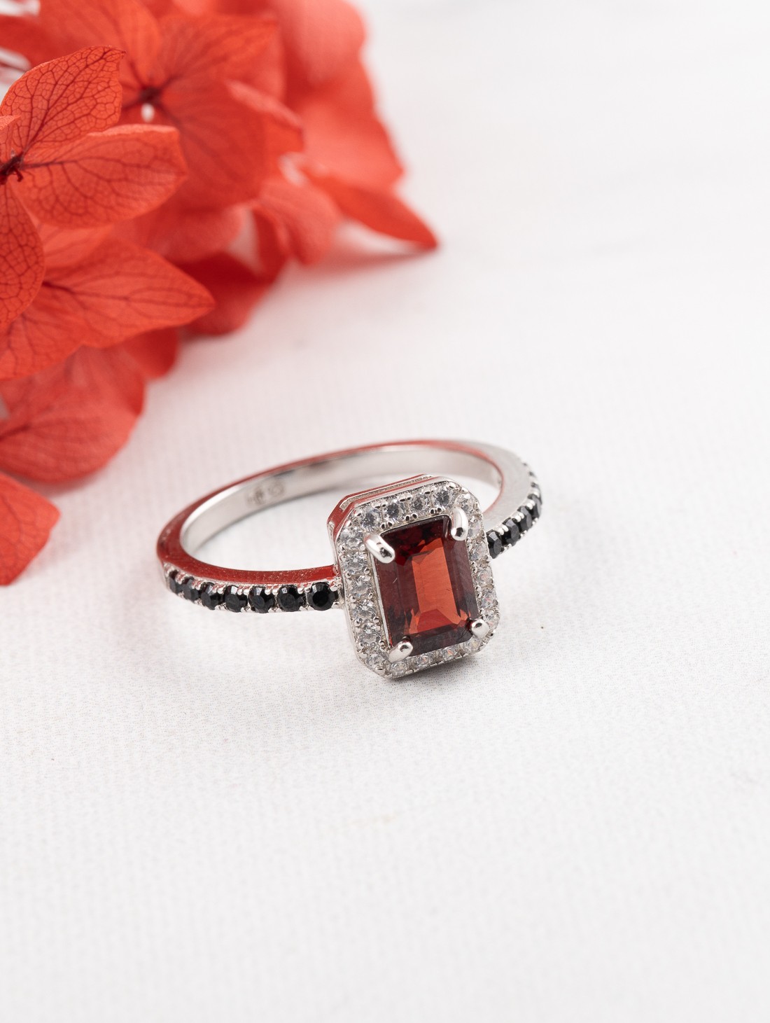 98533 Кольцо (Ag 925)