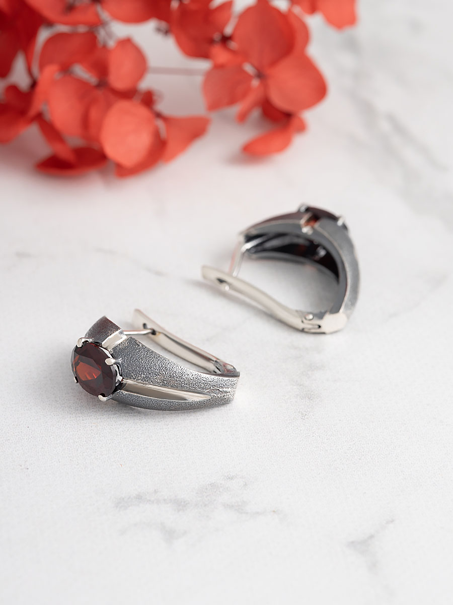 1230 Гранат Серьги (Ag 925)