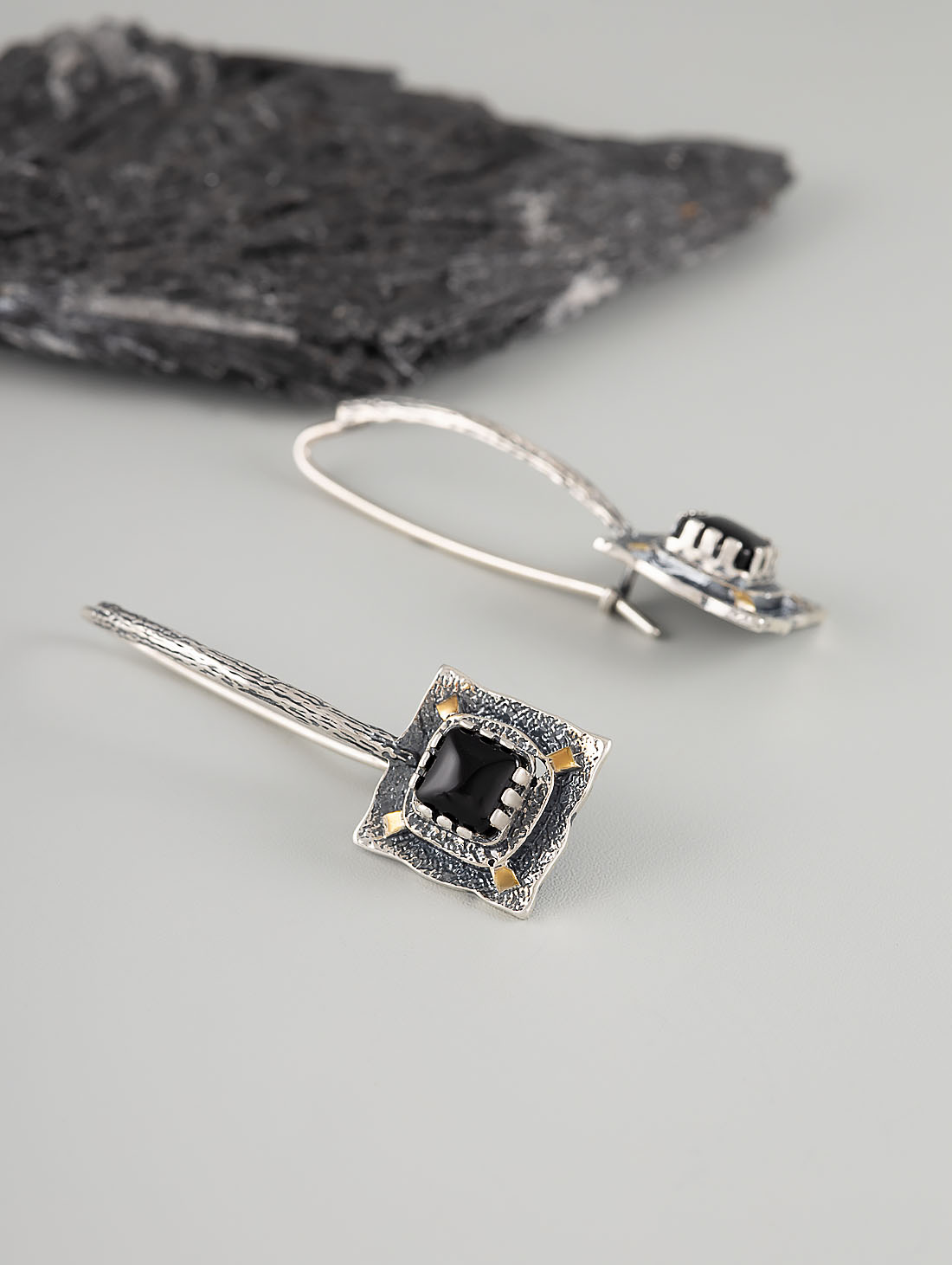 Err1479z Обсидиан Серьги (Ag 925)