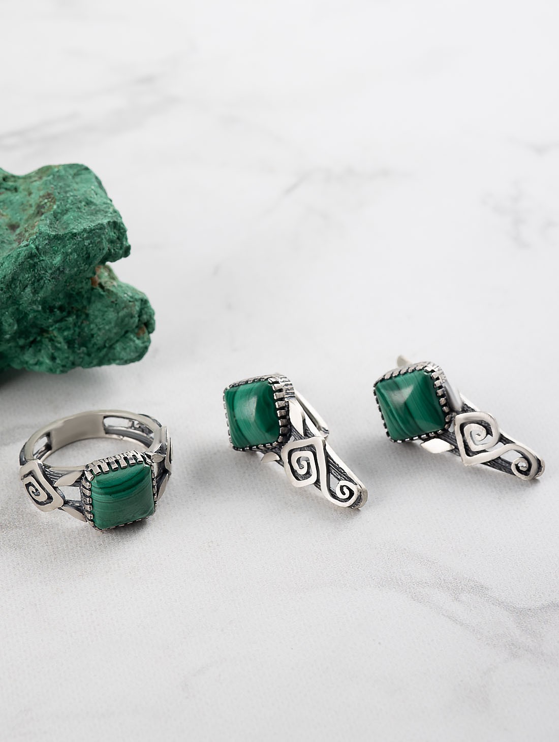 Err1496 Малахит Серьги (Ag 925)