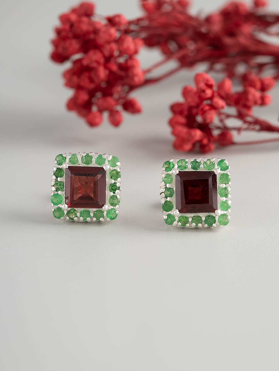 9484 Серьги пуссеты (Ag 925)