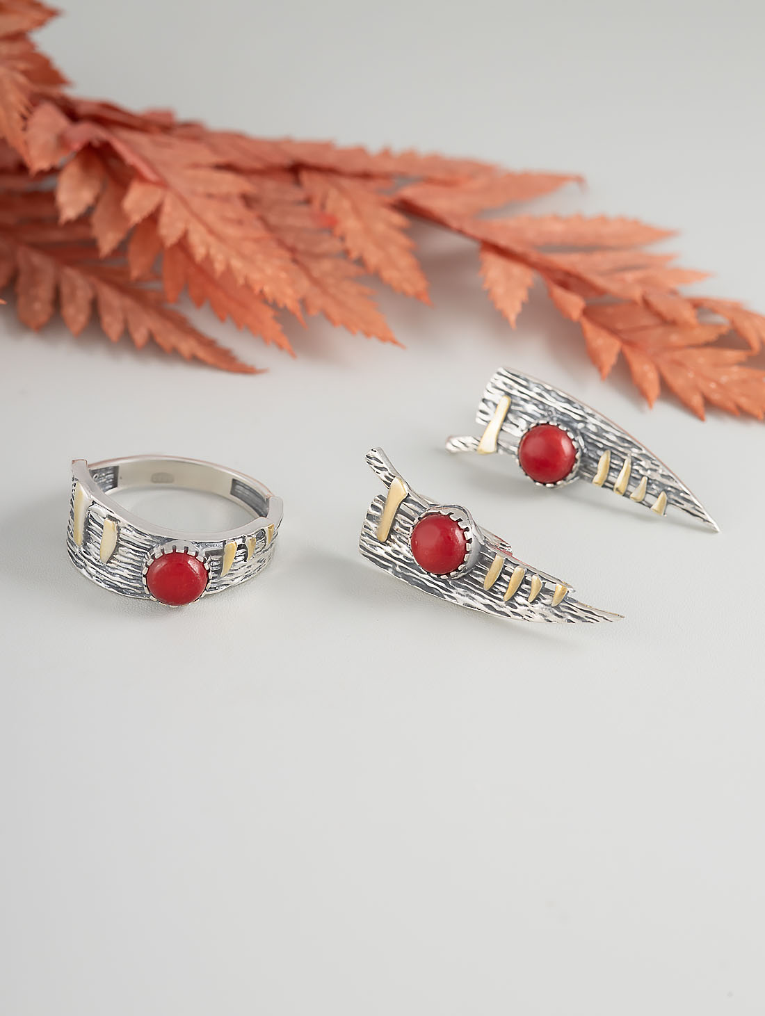 Err1498z Коралл Серьги (Ag 925)