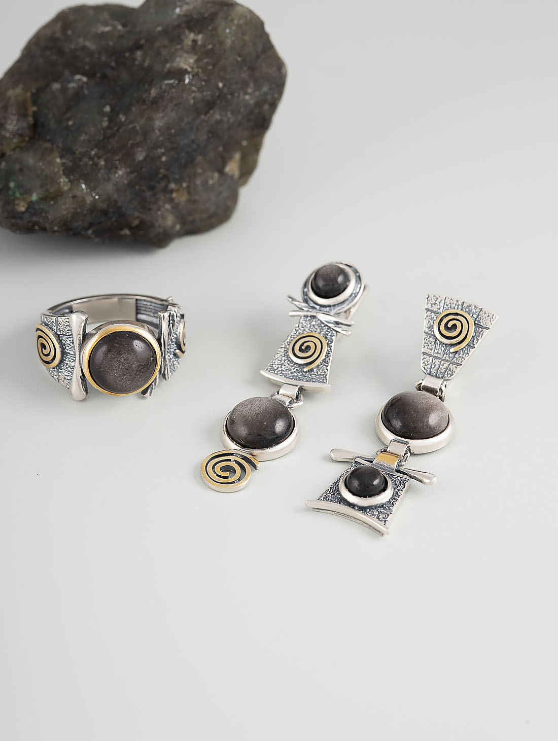 Err1182z Обсидиан Серьги (Ag_925)