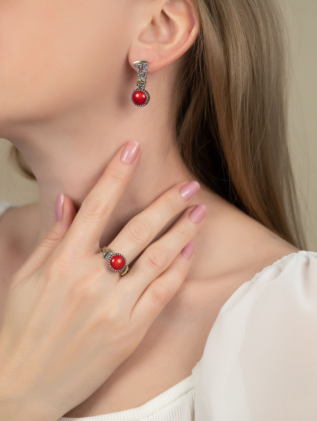 Err1503z Коралл Серьги (Ag 925)