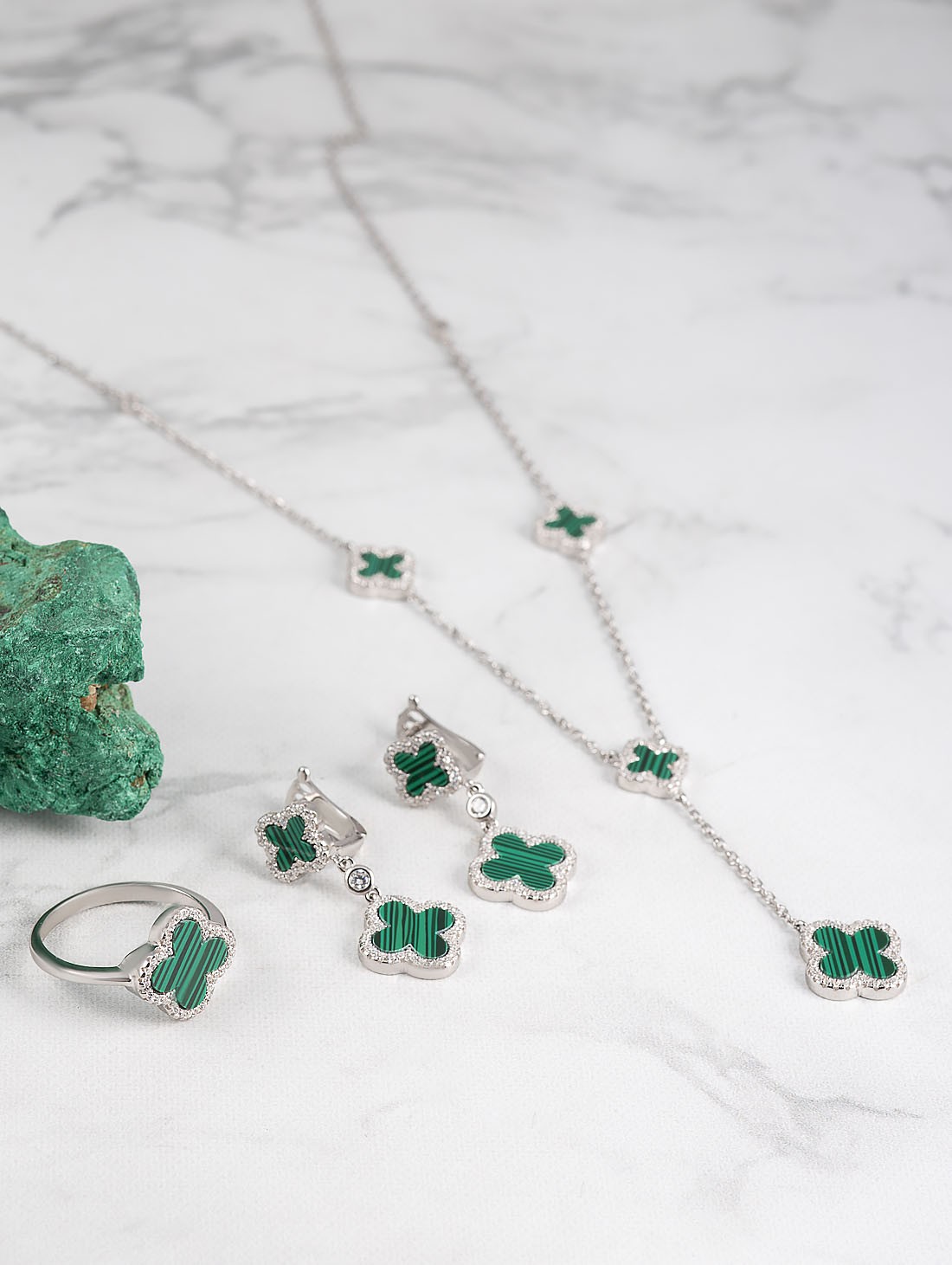 999946 Колье (Ag 925)