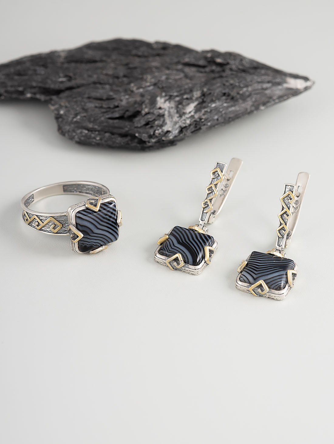 Err1286z Агат Серьги (Ag 925)