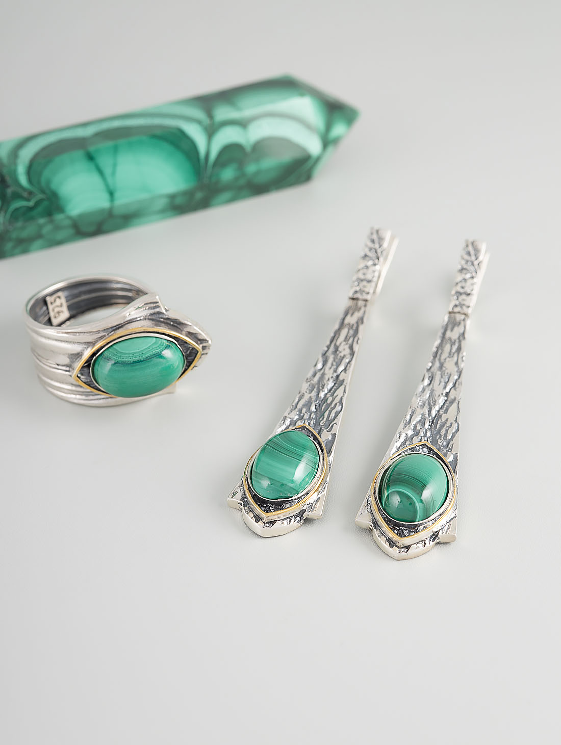 Rrr1218z Малахит Кольцо (Ag 925)