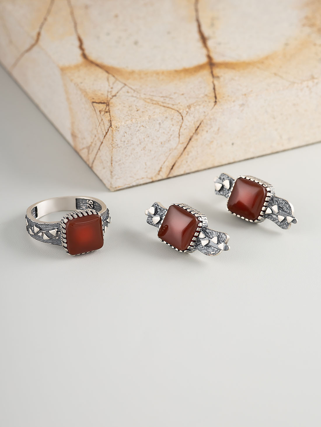 Err1493 Сердолик Серьги (Ag 925)