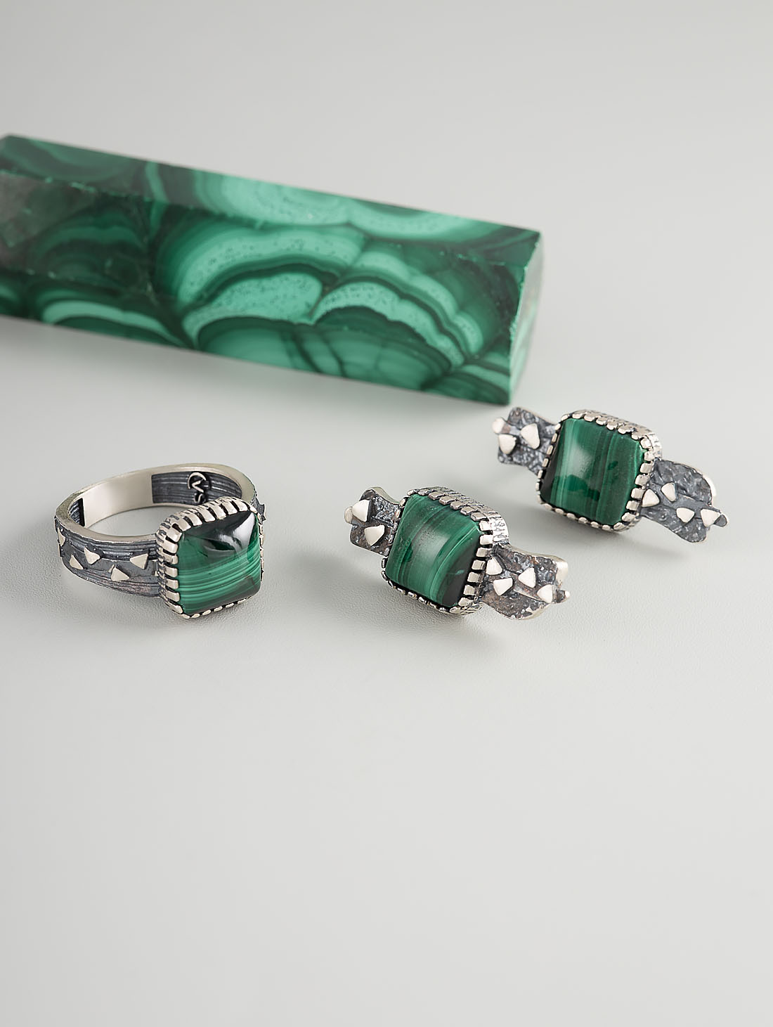 Err1493 Малахит Серьги (Ag 925)