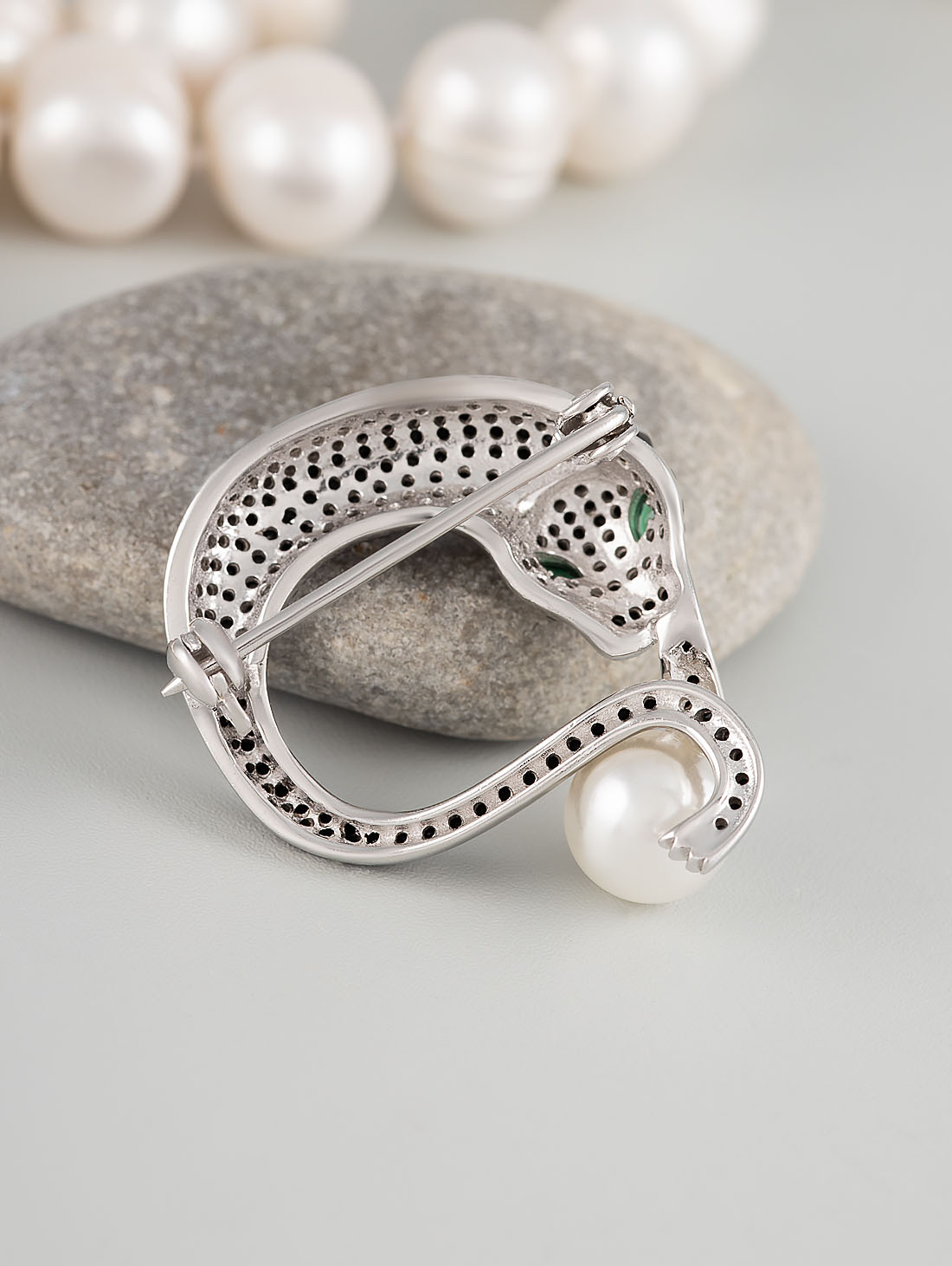 B00212r черн Брошь (Ag 925)