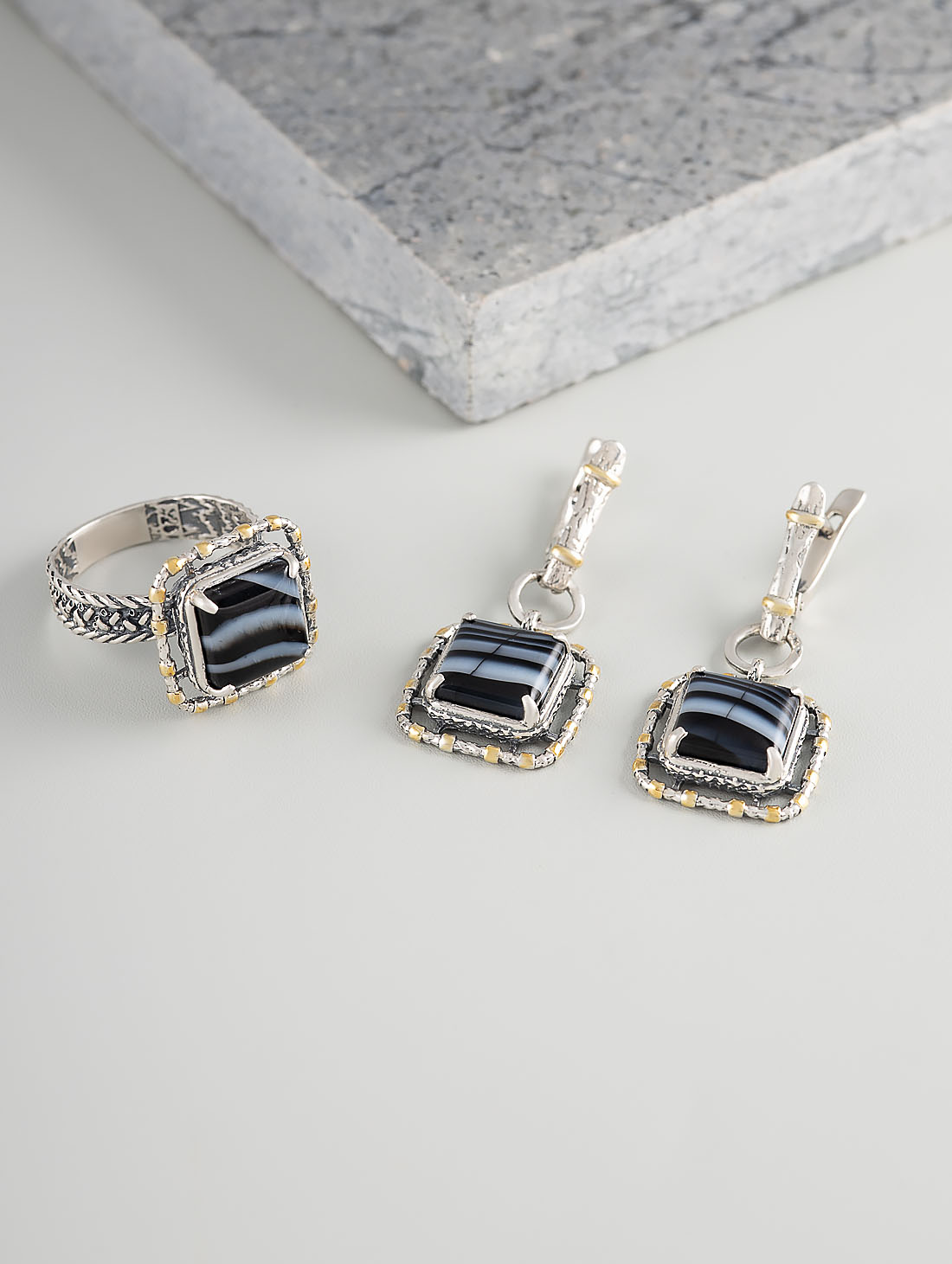 Err1324z Агат Серьги (Ag 925)