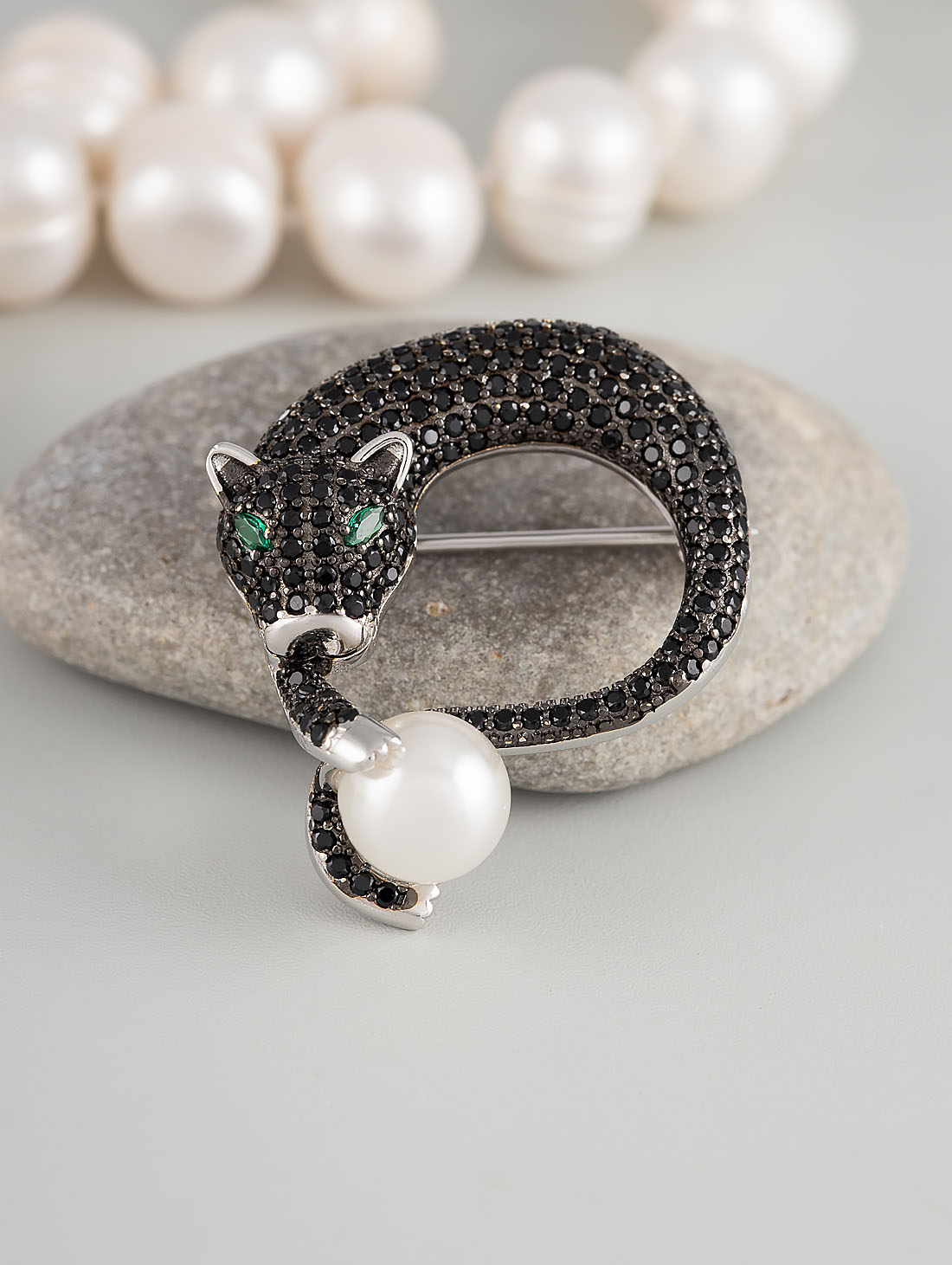 B00212r черн Брошь (Ag 925)