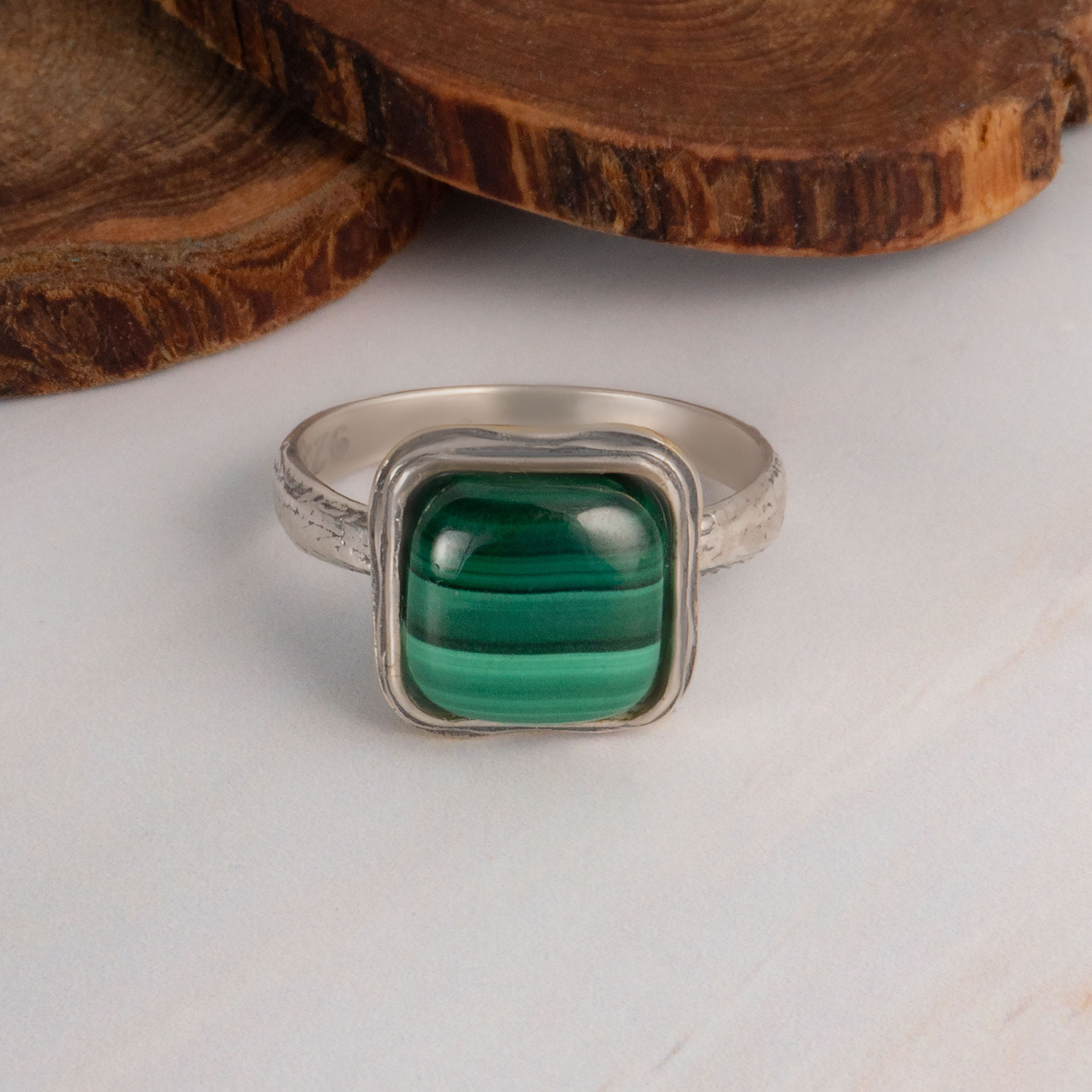 Rrr1306z Малахит Кольцо (Ag 925)