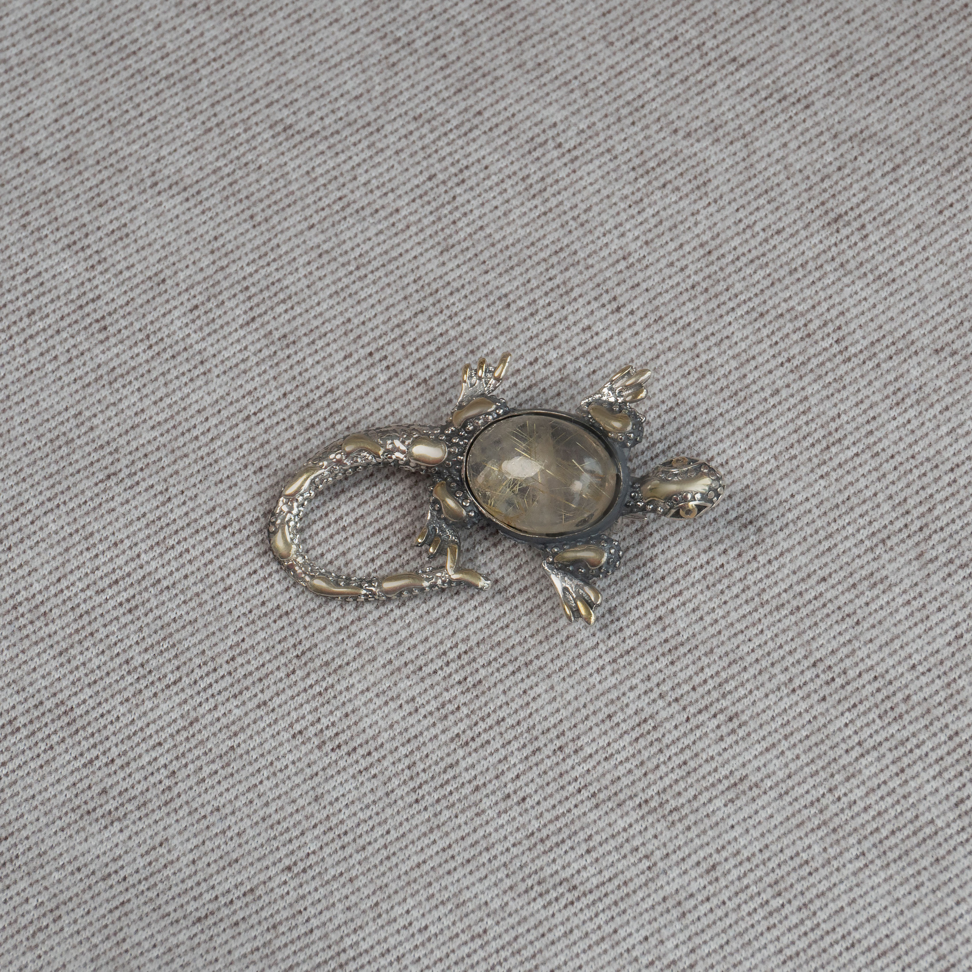 Brr1264z Рутил.кварц Брошь (Ag 925)