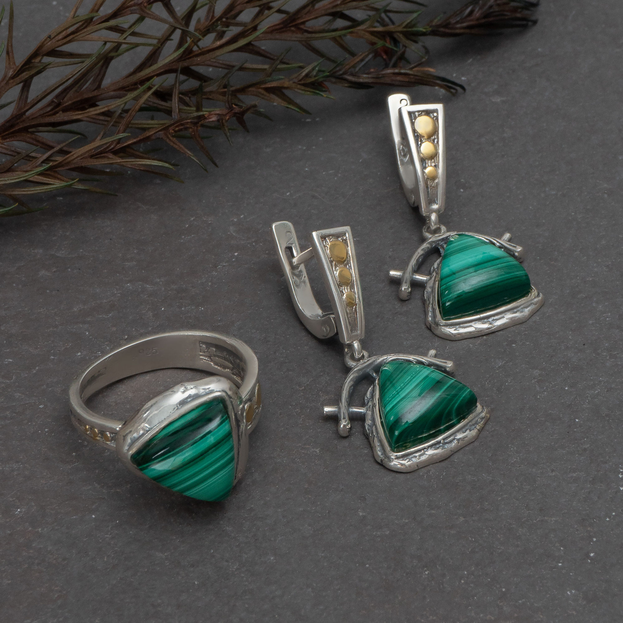 Err1268z Малахит Серьги (Ag_925)