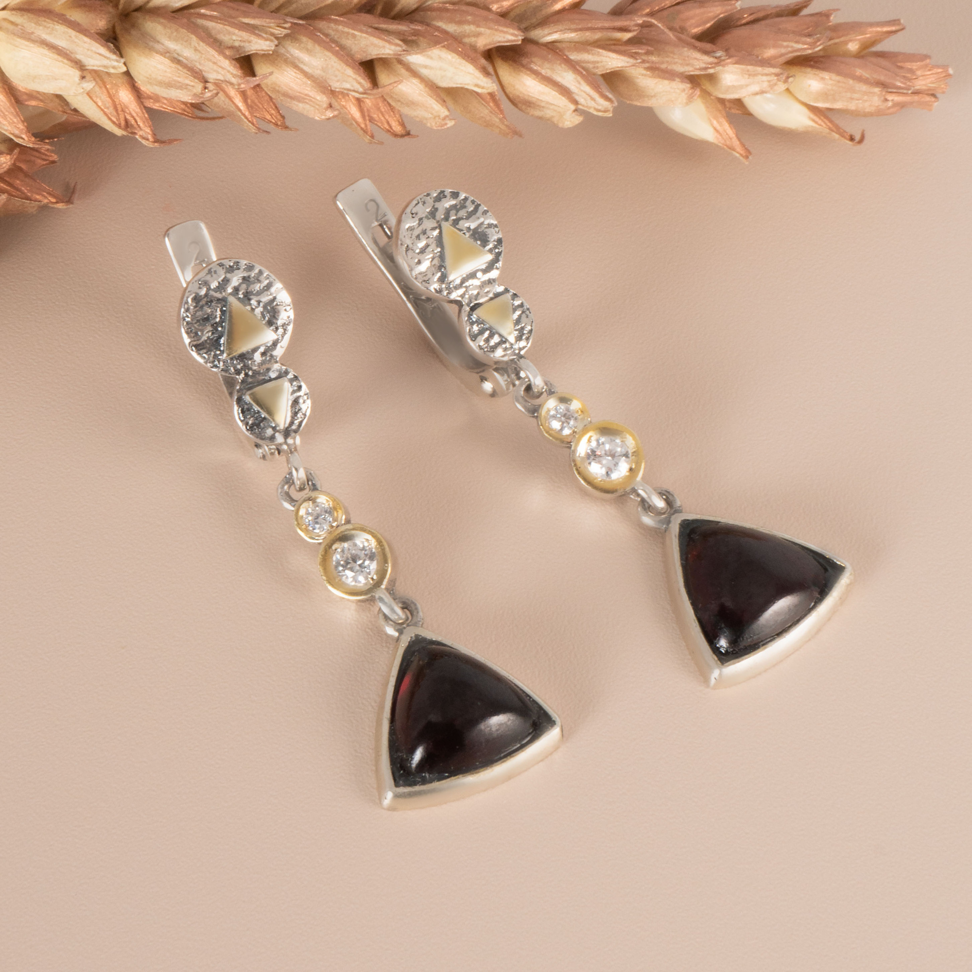 Err1254z Гранат Серьги (Ag 925)