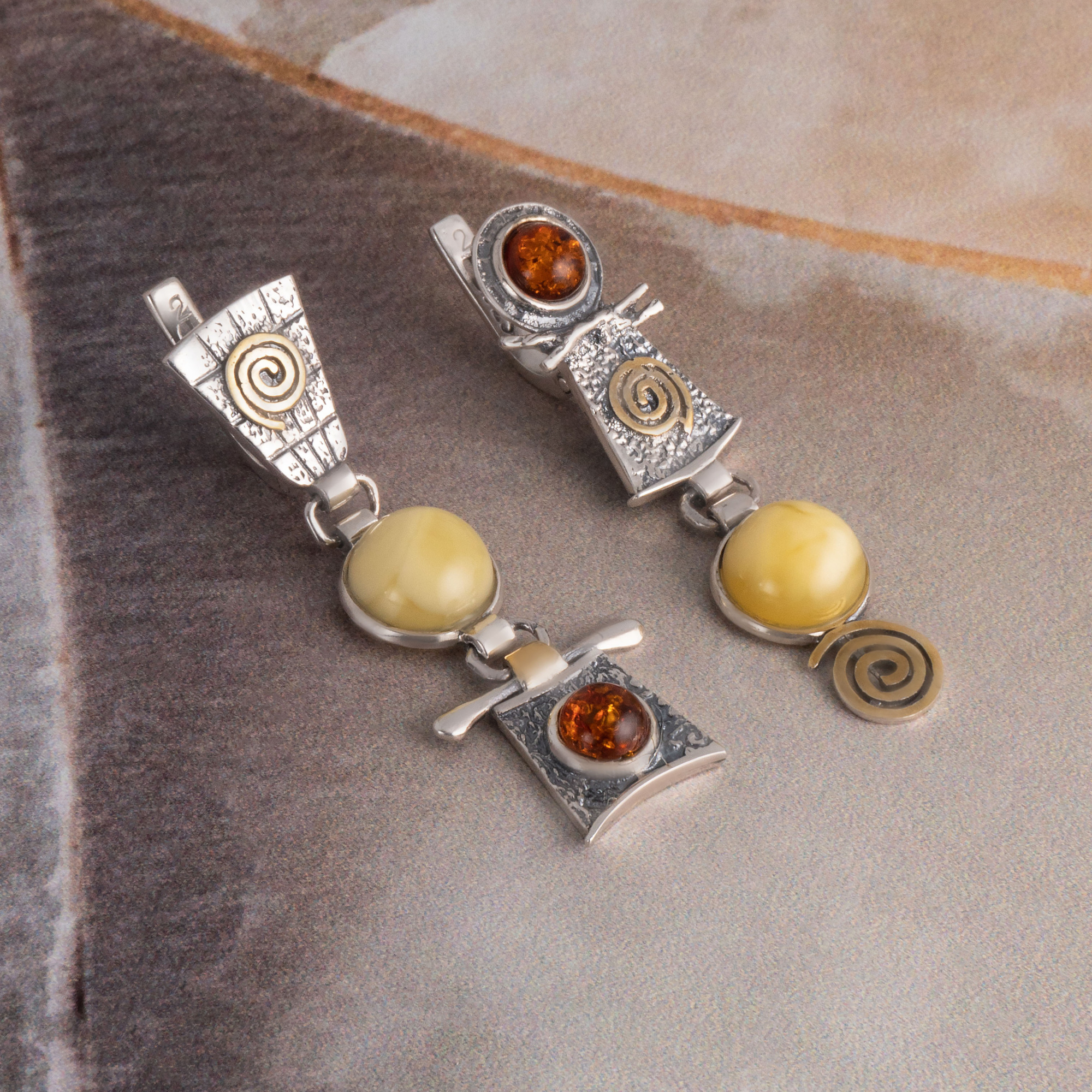 Err1182z св Янтарь Серьги (Ag_925)