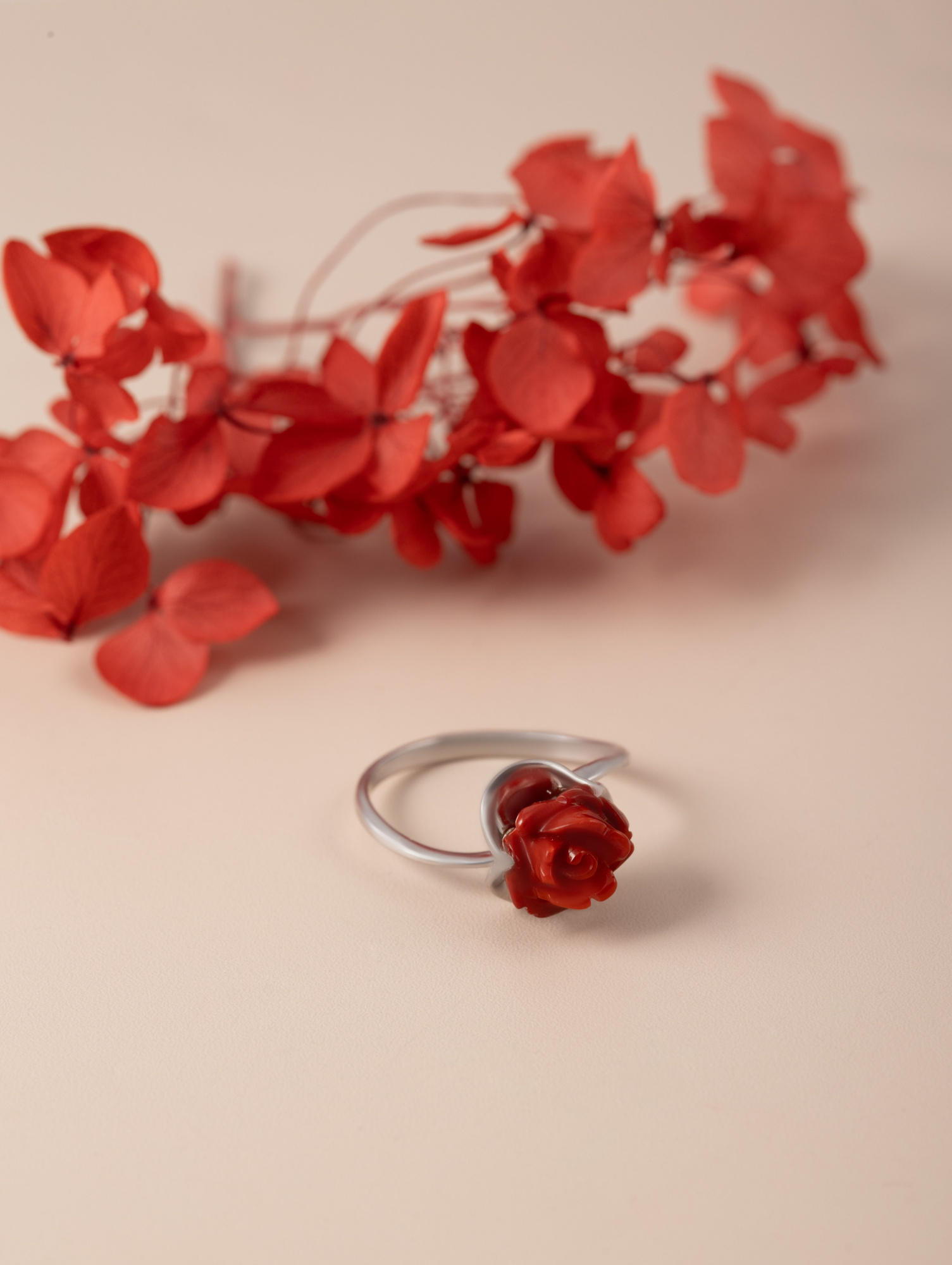 0274R Коралл узор крас Кольцо (Ag 925)